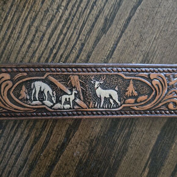BELT Deer Basket Weave Embossed Brown Leather Western Belt - Size 34 To 41.  44" - Picture 2 of 15